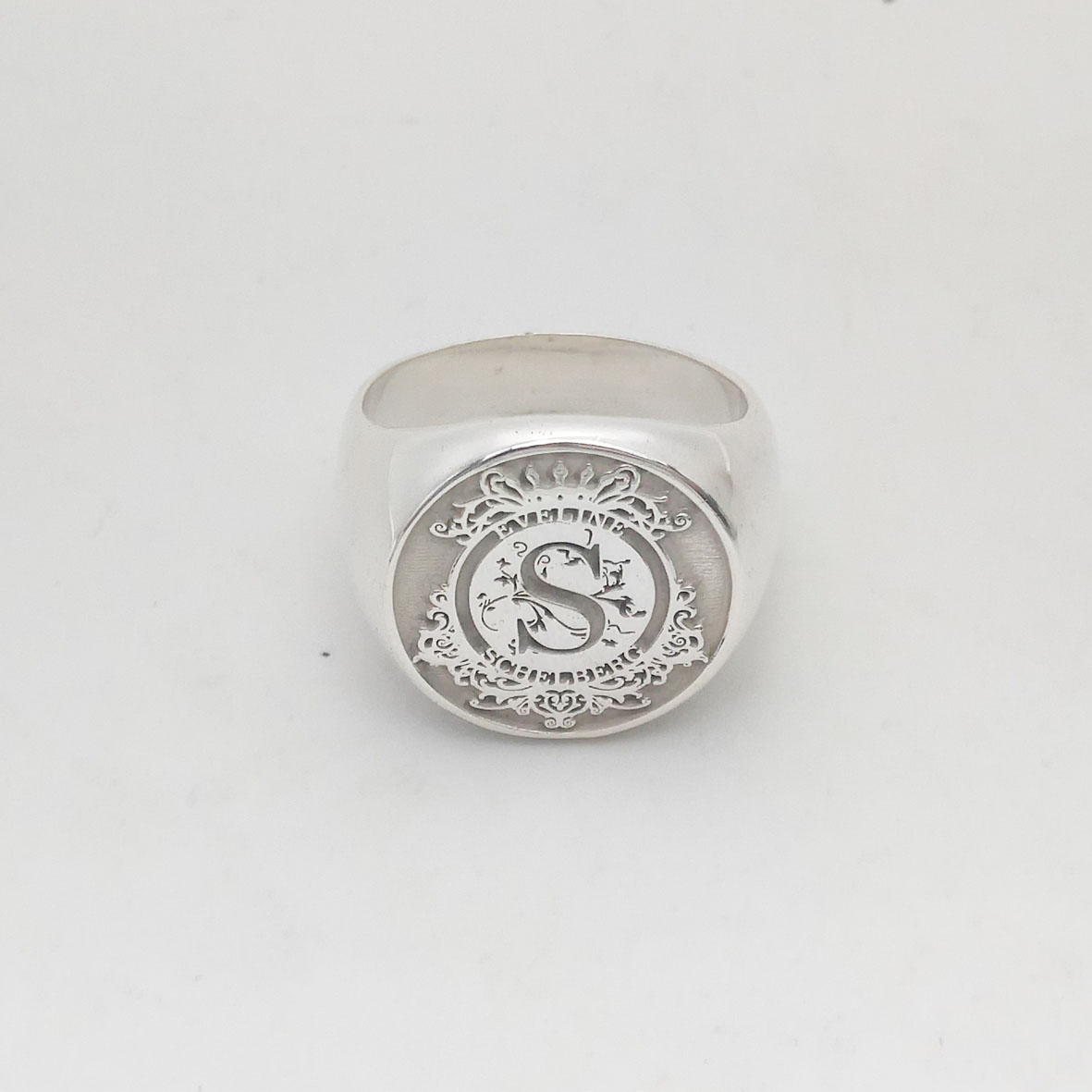Custom Engraved 17mm Round Top – обзор и цена Initial Ring Custom