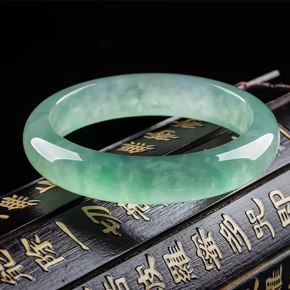 Natural Myanmar jadeite bracel – обзор и цена Coordinates Bracelet