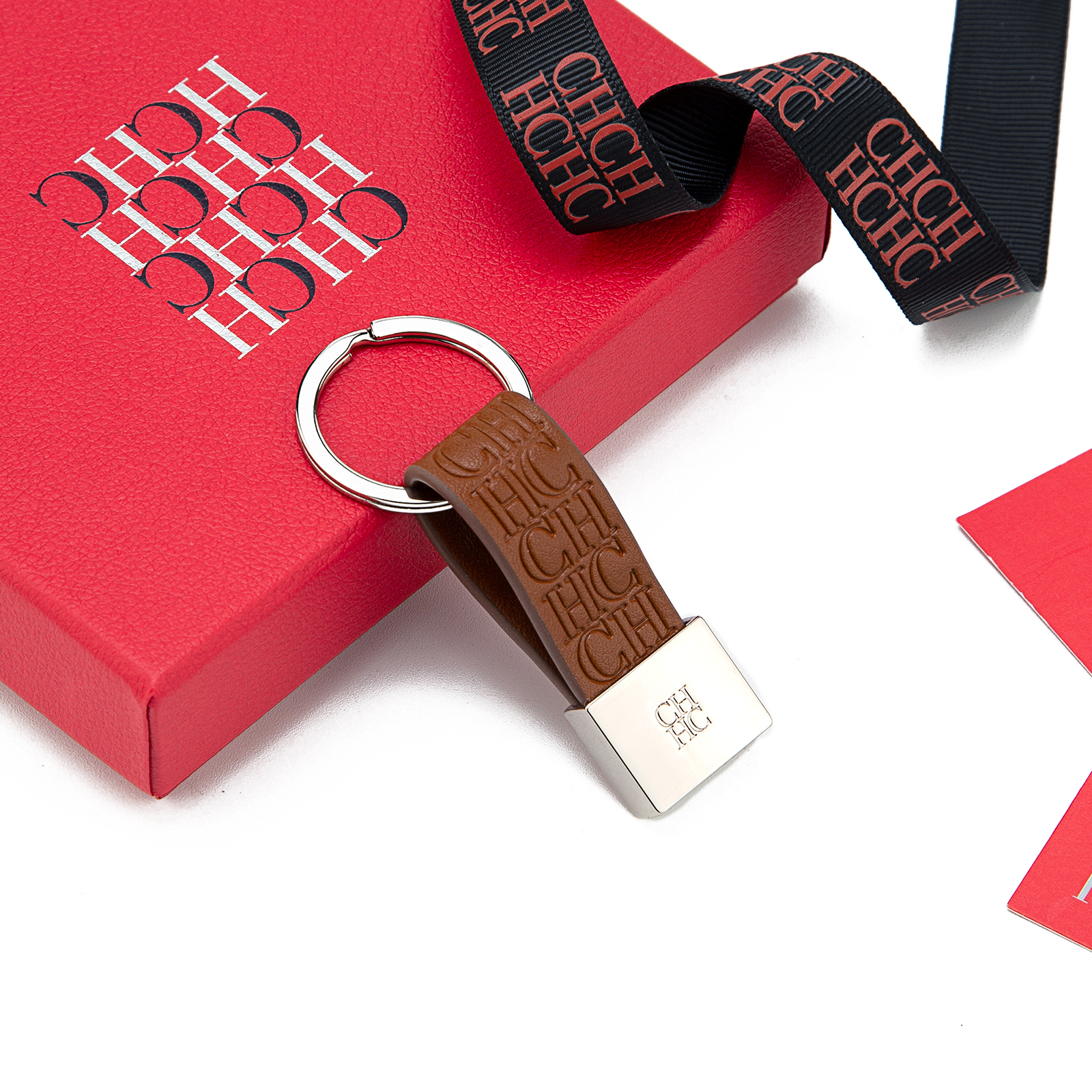 CH Embossed Monogram Leather K – обзор и цена Monogram Keychain Leather