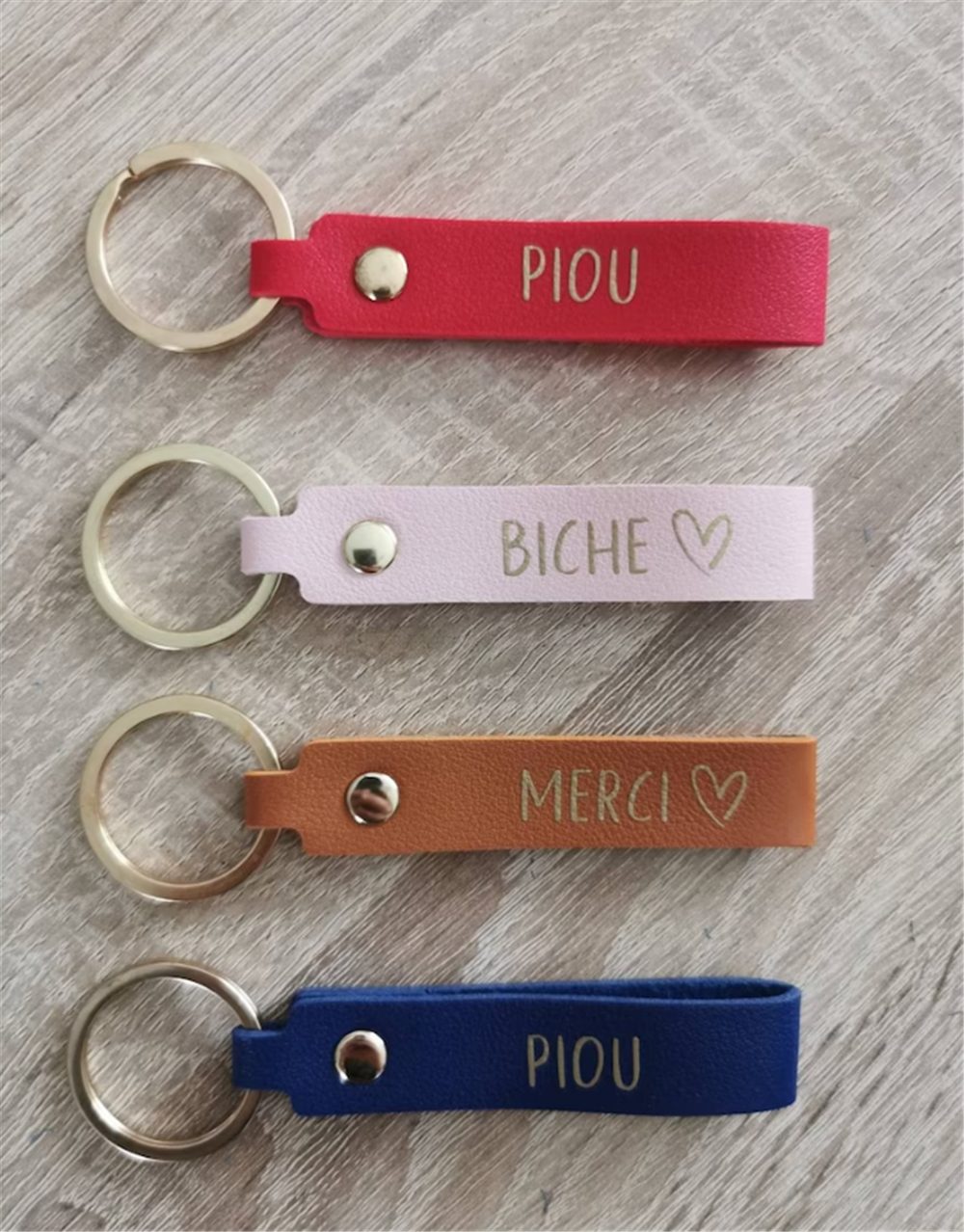 Personalized Leather Key Holde – обзор и цена Monogram Keychain Leather