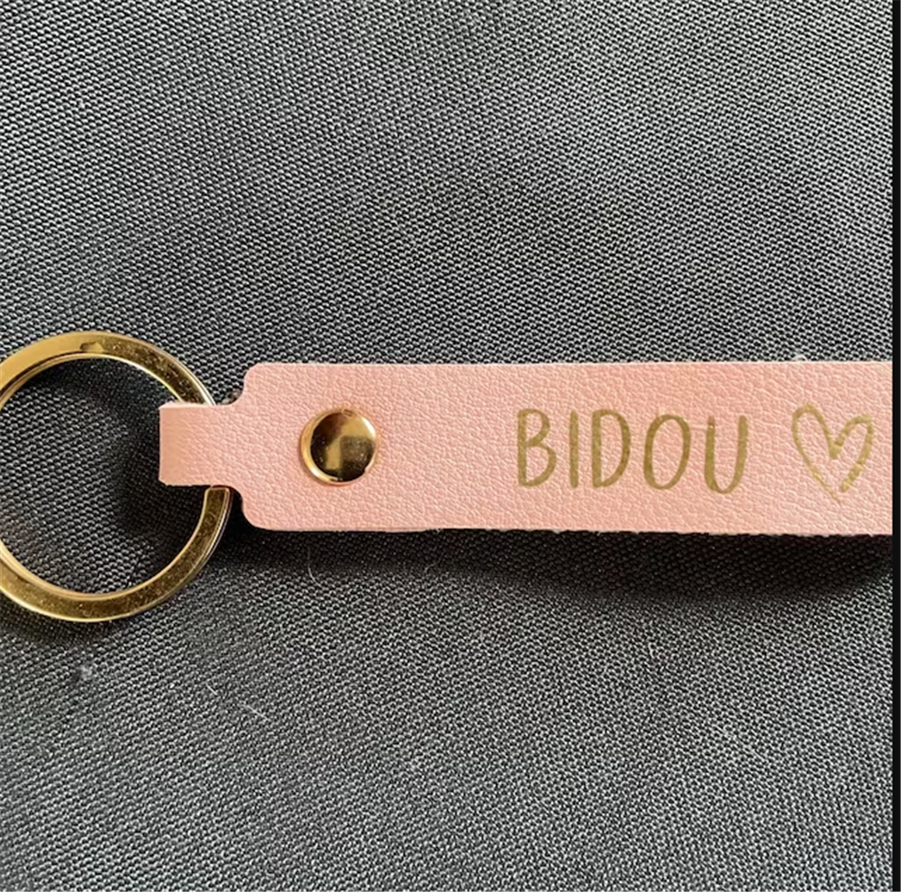 Personalized Leather Key Holde – обзор и цена Monogram Keychain Leather