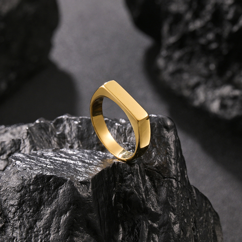 Atoztide Custom Engraved Ring  – обзор и цена Initial Ring Custom