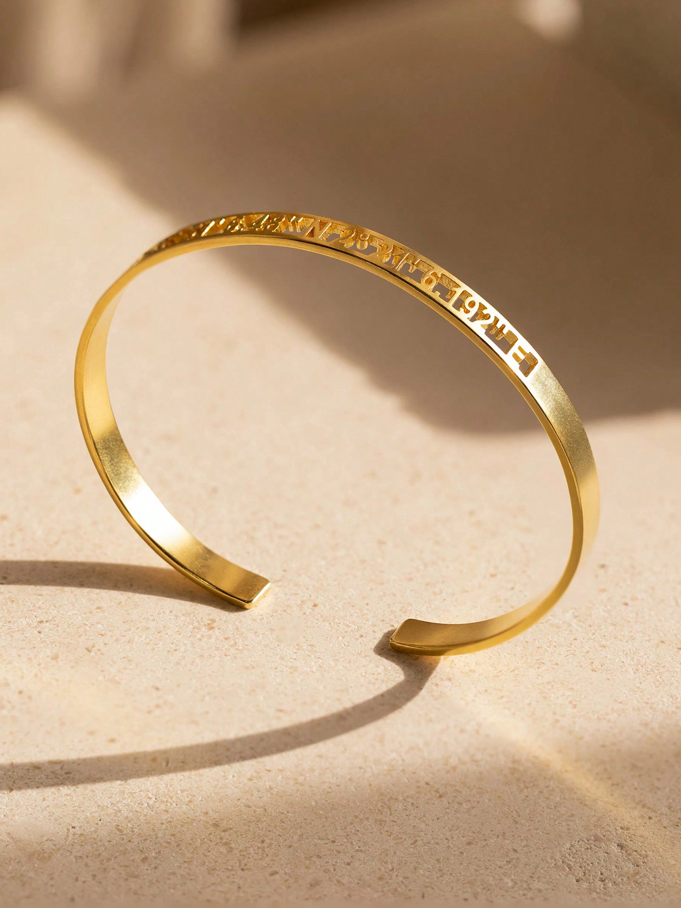 Custom Date Coordinate Roman N – обзор и цена Coordinates Bracelet